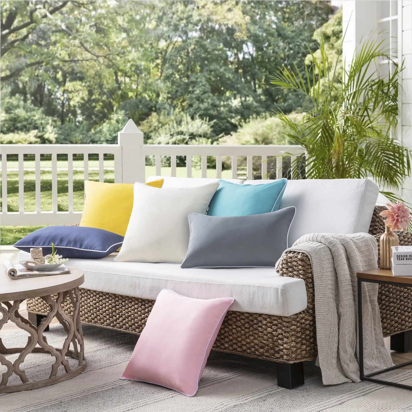 Outdoor Waterproof Decorative Throw Pillow for Patio